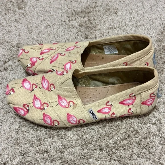 Three Pairs of Toms - Picture 11 of 12